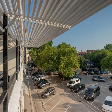Platz Apartment