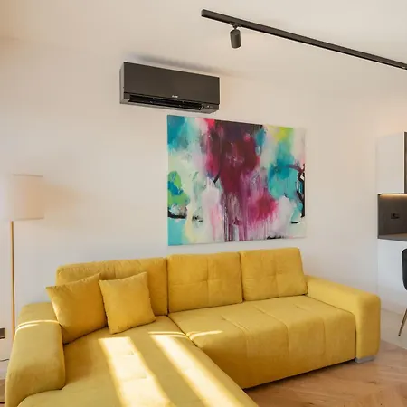 Platz Apartment *